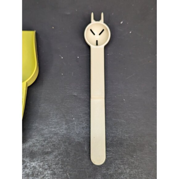 Vintage Tupperware Lot of 4 Small Kitchen Gadgets Read Description - Picture 5 of 9